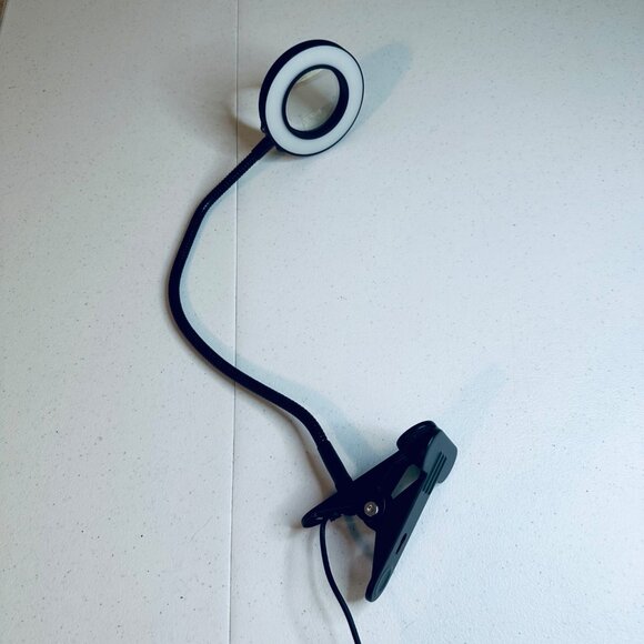 LED Magnifying Lamp Adjustable Brightness & Flexible Arm 3X Magnification - Picture 1 of 11